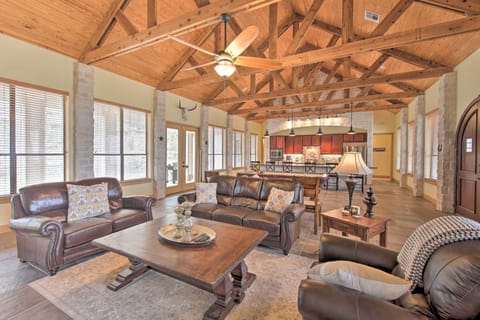 Canyon Lake Vacation Rental | 4BR | 2.5BA | 3,300 Sq Ft