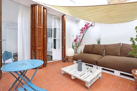 Cosy and quiet private terrace