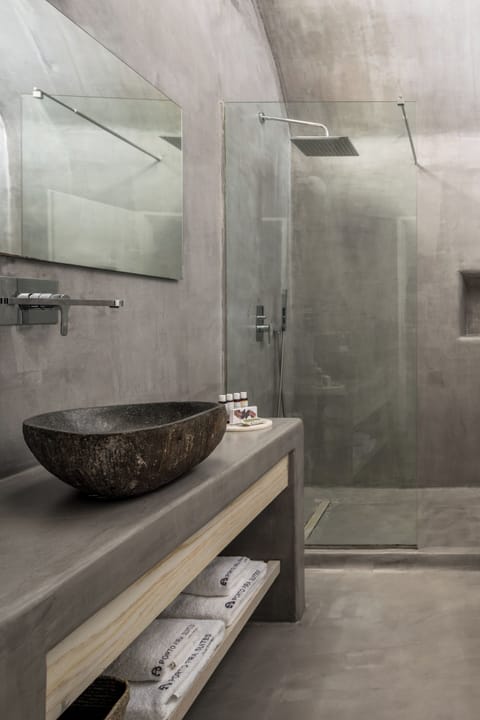 Suite, Caldera & Sea View | Bathroom | Separate tub and shower, deep soaking tub, rainfall showerhead