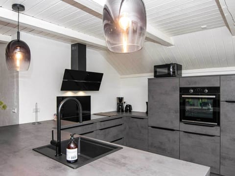 House | Private kitchen | Highchair