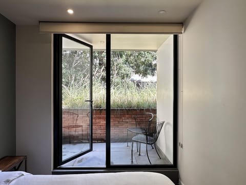 Elite Room, 1 Queen Bed | Terrace/patio