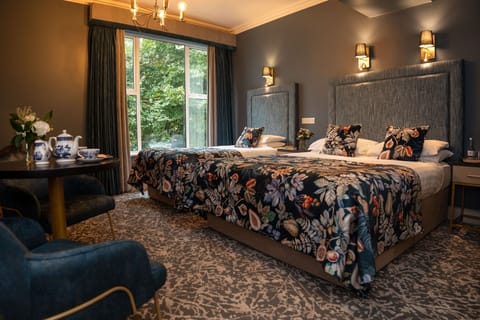 Twin Room | In-room safe, desk, iron/ironing board, free WiFi