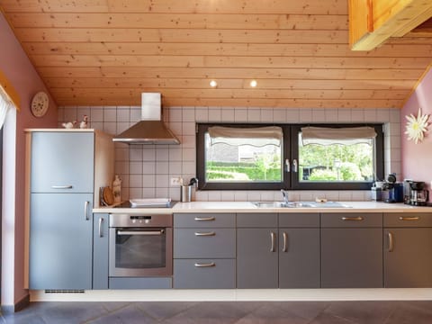 House | Private kitchen | Highchair