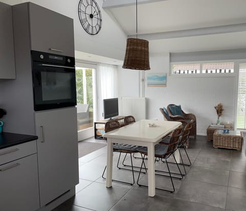 House | Dining