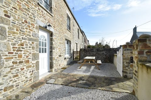 House | Outdoor dining