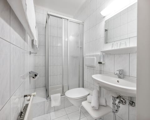 Double Room | Bathroom | Hair dryer, towels, toilet paper