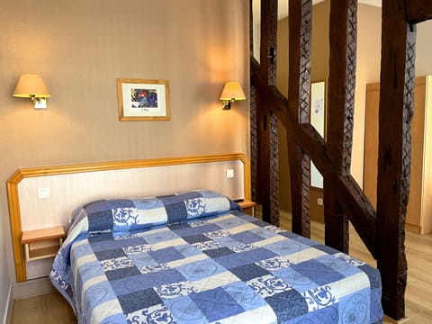 Superior Room | Desk, soundproofing, free WiFi