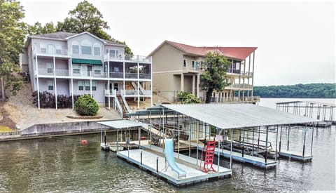 LAKEOZARKVACATION.COM