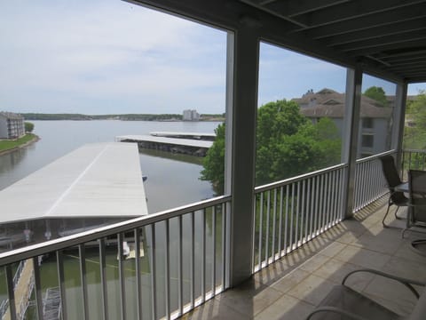 LAKEOZARKVACATION.COM