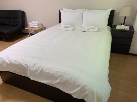 Studio Bedroom Apartment | Iron/ironing board, cribs/infant beds, free WiFi, bed sheets