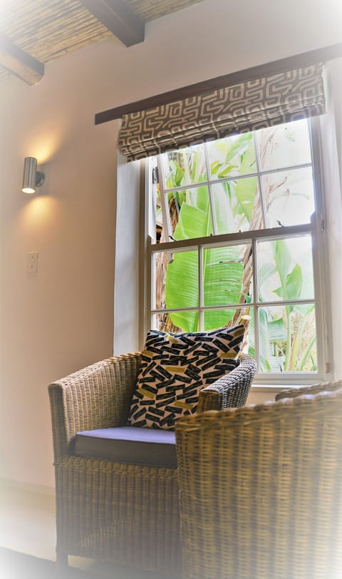 Comfort Twin Room (luxury twin (or king) with shower ) | Minibar, in-room safe, free WiFi, bed sheets