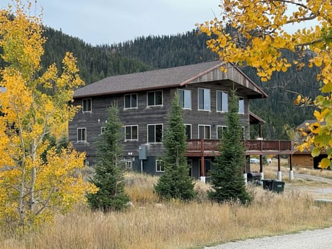 Front of the cabin in the Fall 