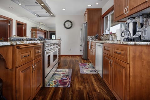 This kitchen is fully upgraded and ready for some amazing meals.