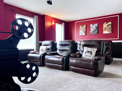 Get cozy with your popcorn in these amazing recliners!
