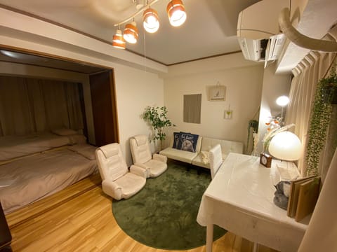 Traditional Apartment | 1 bedroom, desk, free WiFi, bed sheets