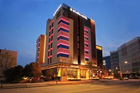 Front of property - evening/night