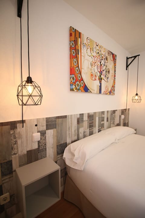 Apartment, 4 Bedrooms | 4 bedrooms, premium bedding, down comforters, soundproofing