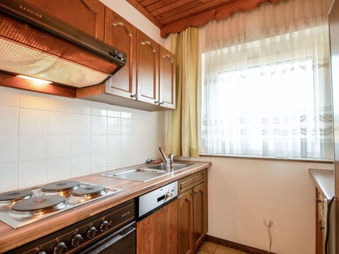 Property, Room, Countertop, Kitchen, Cabinetry, Building, Furniture, Interior Design, House, Real Estate