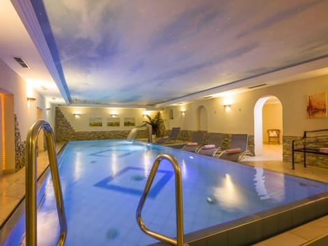 Apartment | Pool | Outdoor pool
