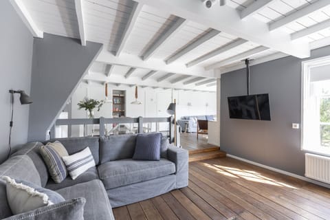 House | Living room