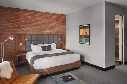 Premium bedding, down comforters, free minibar, individually decorated