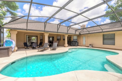 Lots of sunshine and shade, with space to lounge and eat outside.