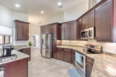 Expansive new kitchen fully appointed for big families or large groups.