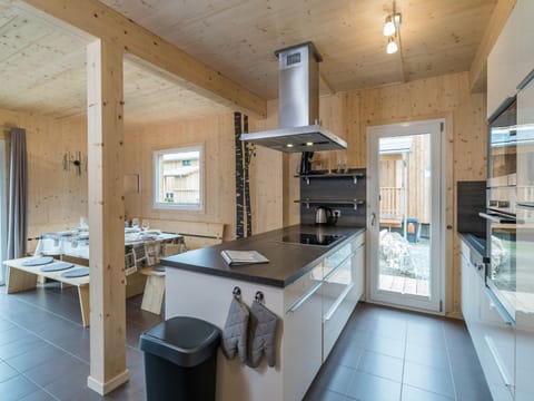 Chalet | Private kitchen | Highchair