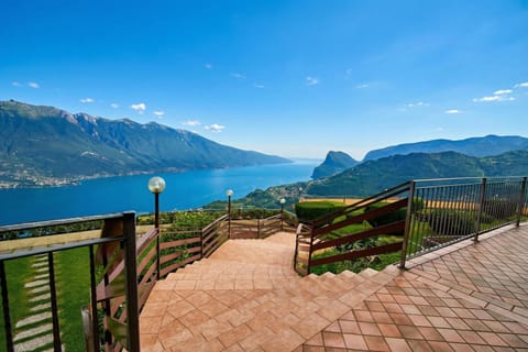 Family Apartment, 2 Bedrooms, Balcony, Mountainside (Balcone Panoramico sul Garda) | Terrace/patio