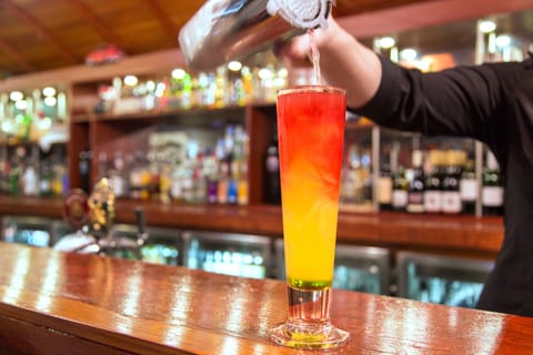 Serves dinner and happy hour