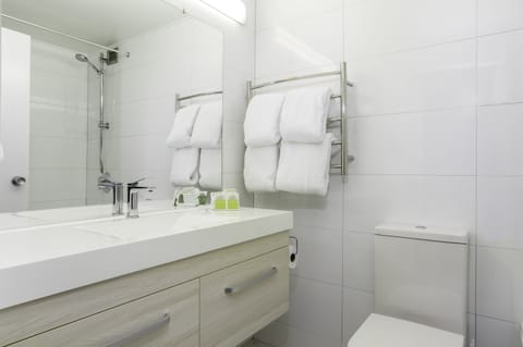 Superior Plus Twin Queen | Bathroom | Combined shower/tub, free toiletries, hair dryer, towels