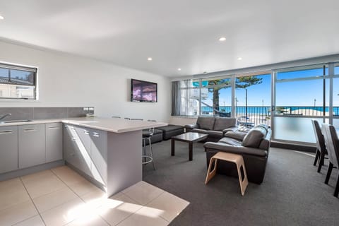 Apartment, 2 Bedrooms | In-room safe, iron/ironing board, free WiFi, bed sheets
