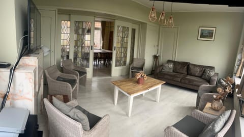 House | Living room