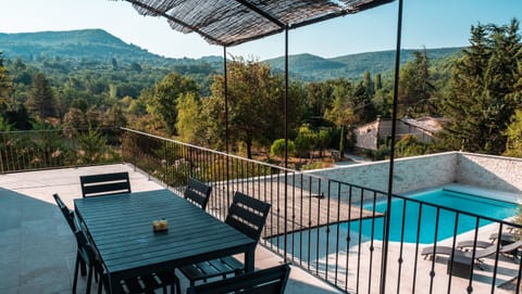 Villa | Balcony