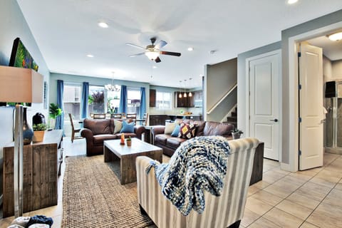 Spacious and Comfortable Family Area with LCD TV