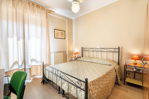 Economy Double Room | In-room safe, desk, laptop workspace, free WiFi