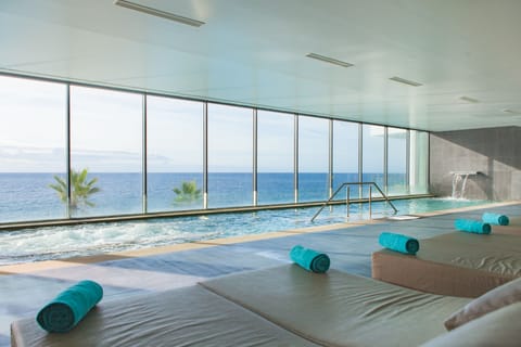 Couples treatment rooms, body treatments, hydrotherapy, aromatherapy