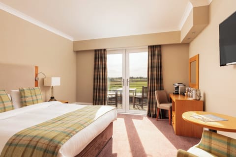 Deluxe Double Room, Golf View (Balcony) | Desk, iron/ironing board, free WiFi, bed sheets