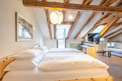 Palantschin Double Room Standard (Air conditioning) | Hypo-allergenic bedding, in-room safe, desk, blackout drapes