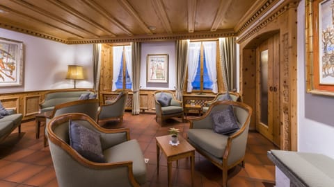 Lunch and dinner served, Regional cuisine