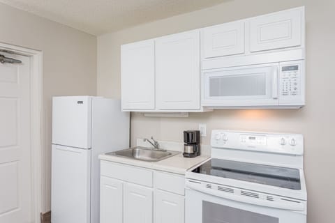 Microwave, coffee/tea maker