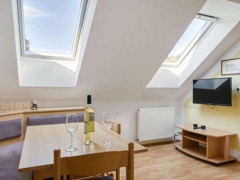Apartment | Dining