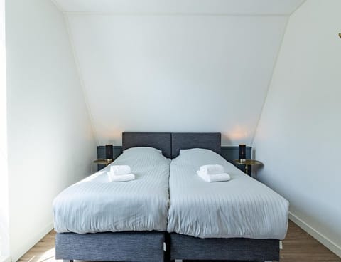 Apartment | 3 bedrooms, individually furnished, bed sheets