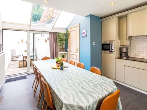 House | Private kitchen | Dishwasher, coffee/tea maker, highchair