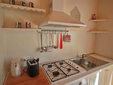 Cottage | Private kitchen | Highchair