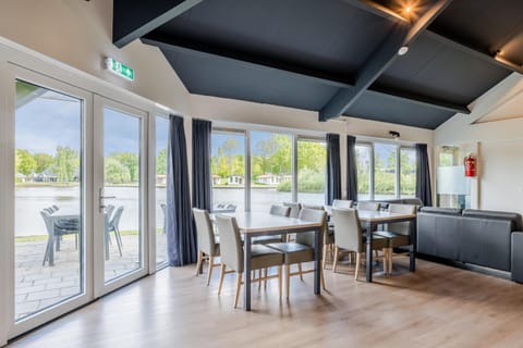 Bungalow | Dining