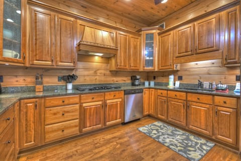 Spacious fully stocked kitchen 