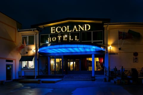 Front of property - evening/night