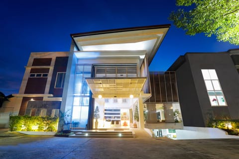 Front of property - evening/night