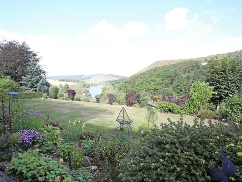 Apartment | Garden